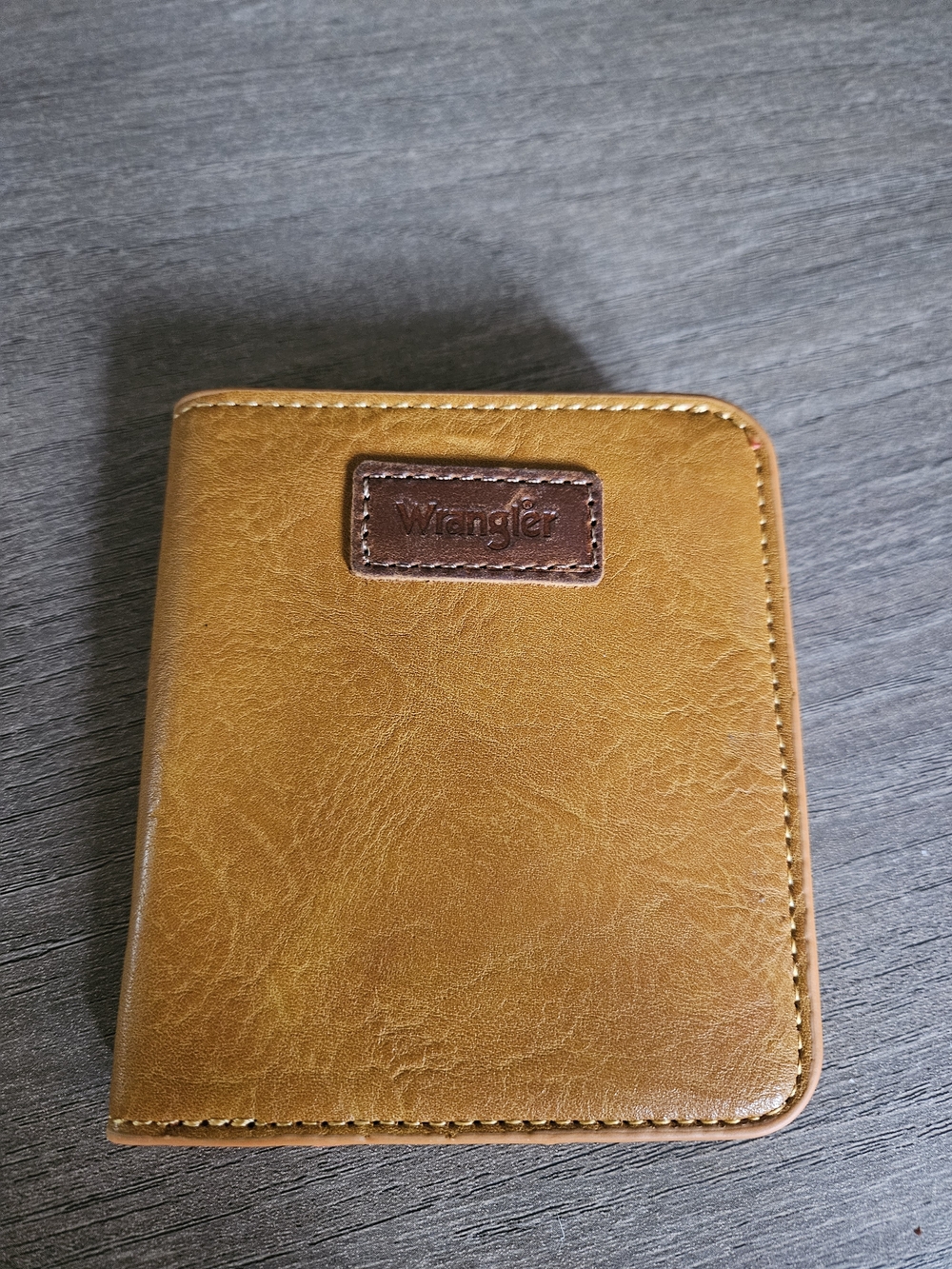 Wrangler Yellowish Tan Bifold With Zip Pocket Wallet with Brown Logo Patch-NWT